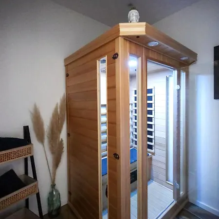 L'instant T 4* Balneo, Sauna Et Parking Prive Апартаменты